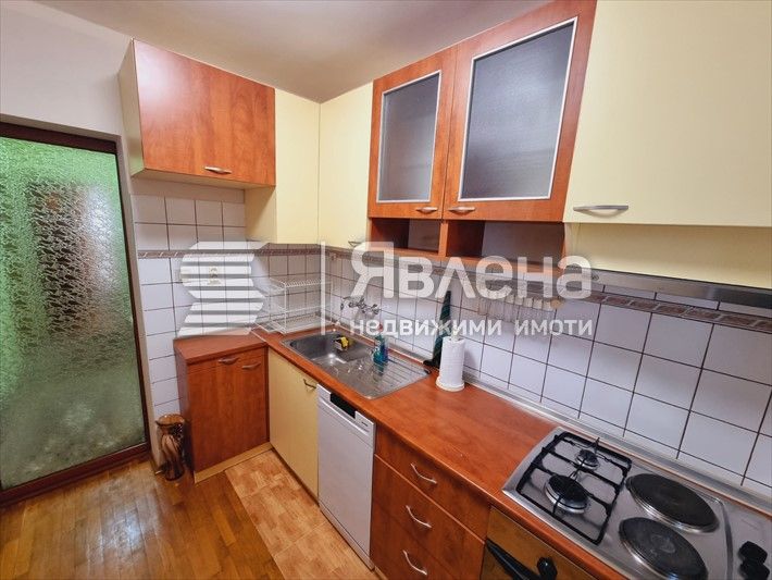 Дава се под наем Тристаен апартамент в Варна, Лятно кино Тракия - 85 кв.м за 525 € - Снимка #2