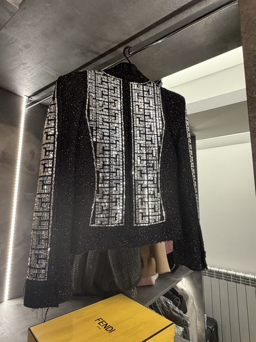 Дамско Сако с камъни