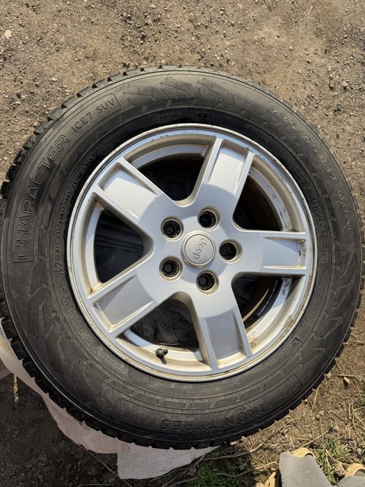 Резина Ikon Charcter Ice7 SUV 235/65/R17