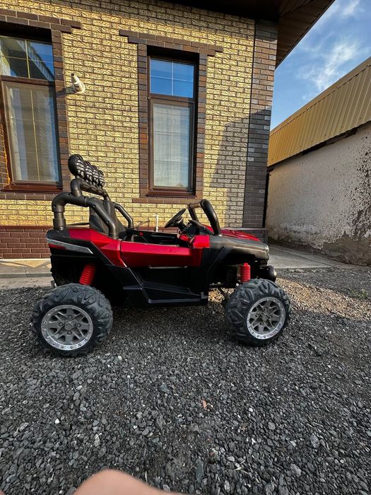 Детское машина двух местны