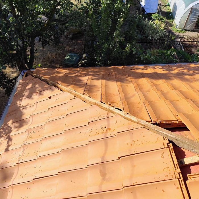 Събаряне и ремонт на покриви, тенекеджийски услуги