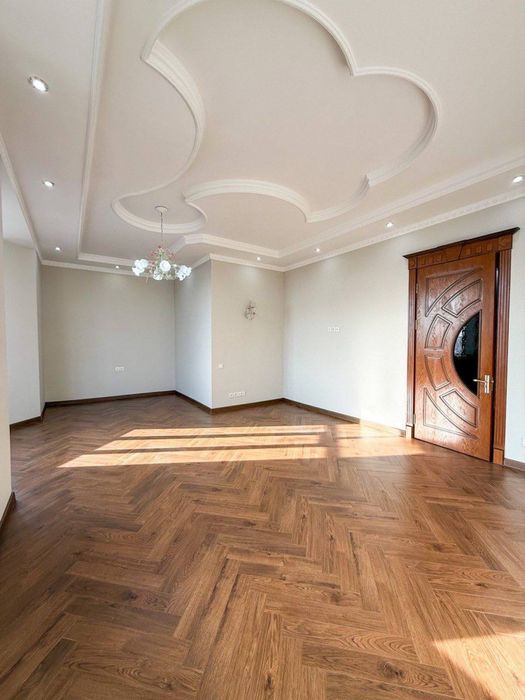 ПРОДАЕТСЯ ЕВРОДОМ  на улице Циолковского  4.1 соток 6 комнат