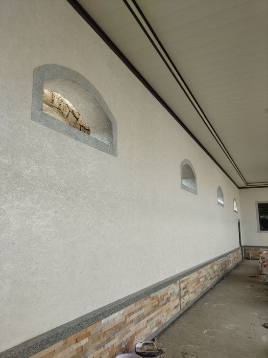 Uyning fasad, travertin, shotlanka, dojdik va malyar ishlarini qilamiz