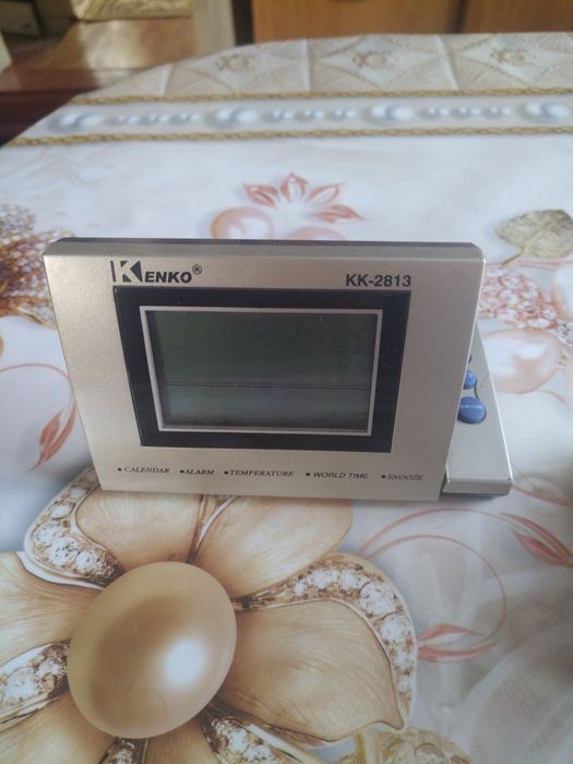 Продам с доставкой часы