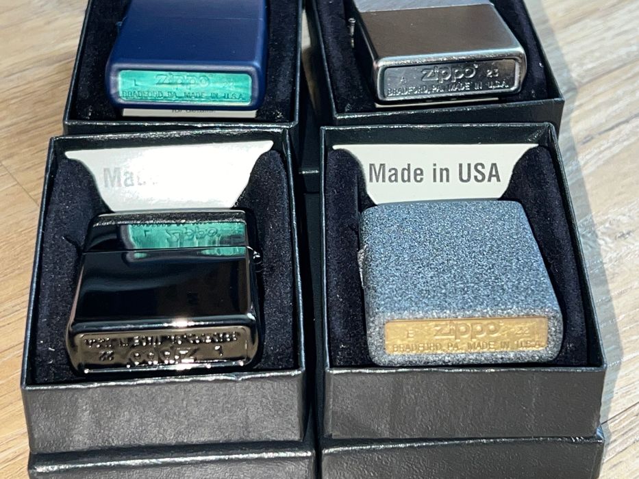 Vand pachet brichete Zippo
