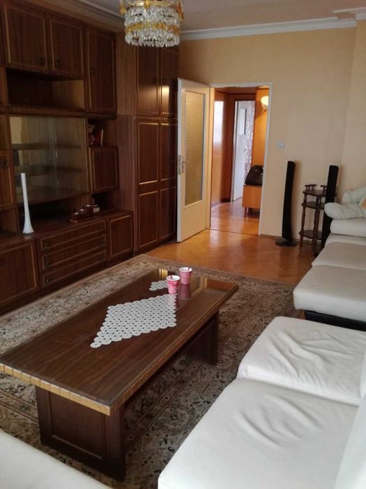 Продаваме  90 кв.м  хубав  3 стаен Надежда 2 , София