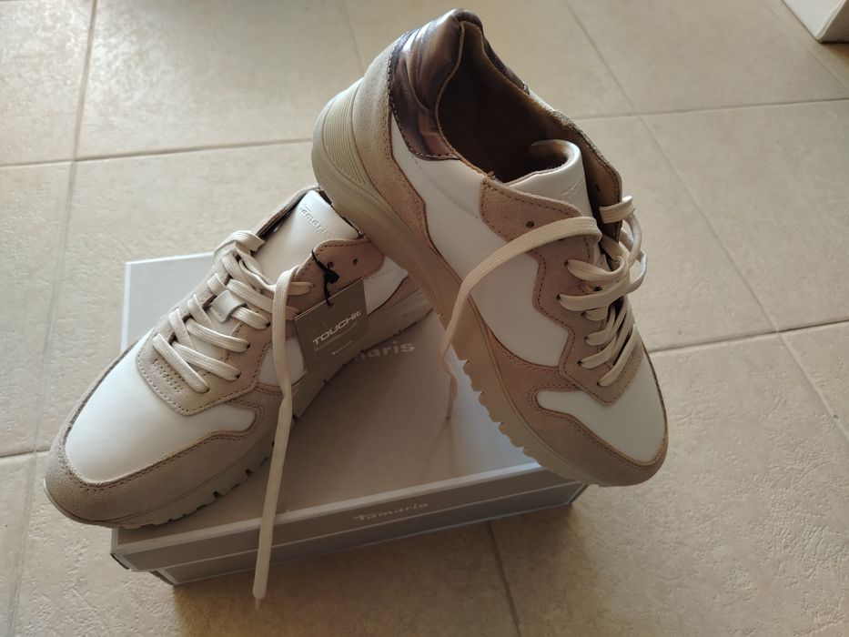 Страхотни дамски сникърси Tamaris – естествена кожа и велур