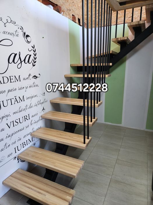 Scari metalice cu trepte din lemn