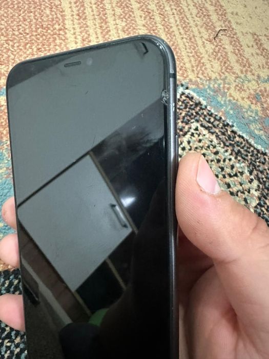 Продам iphone 11 128
