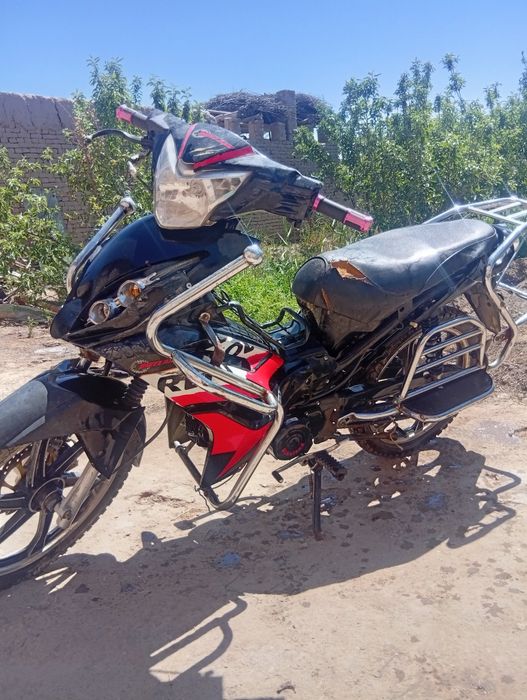 Mototsikl sotiladi