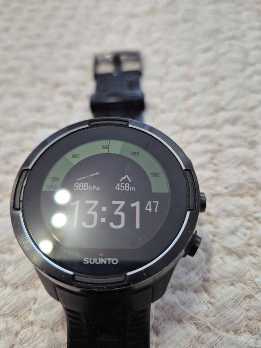 Продавам Suunto 9 Baro