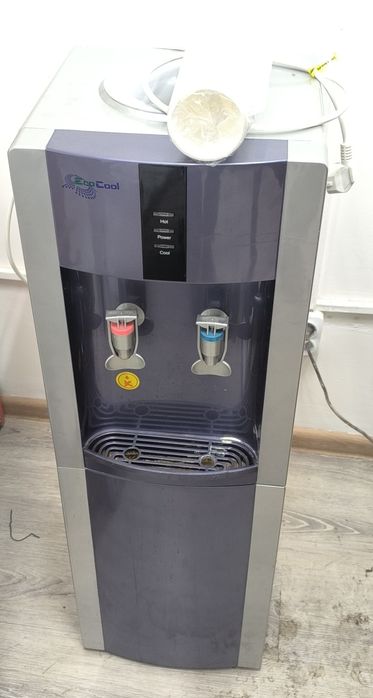 Продам кулер для воды