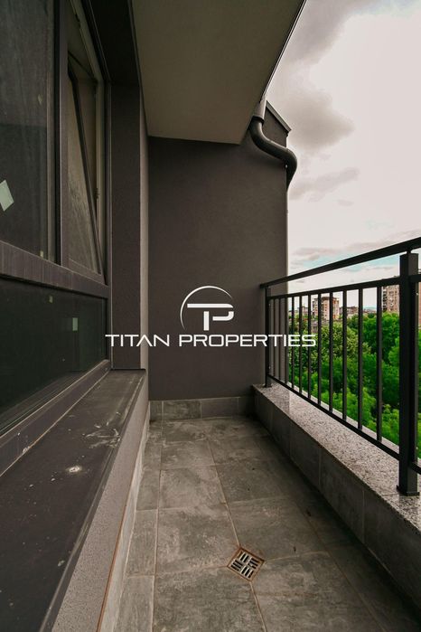 Тристаен за продажба в ж.к Лев Толстой