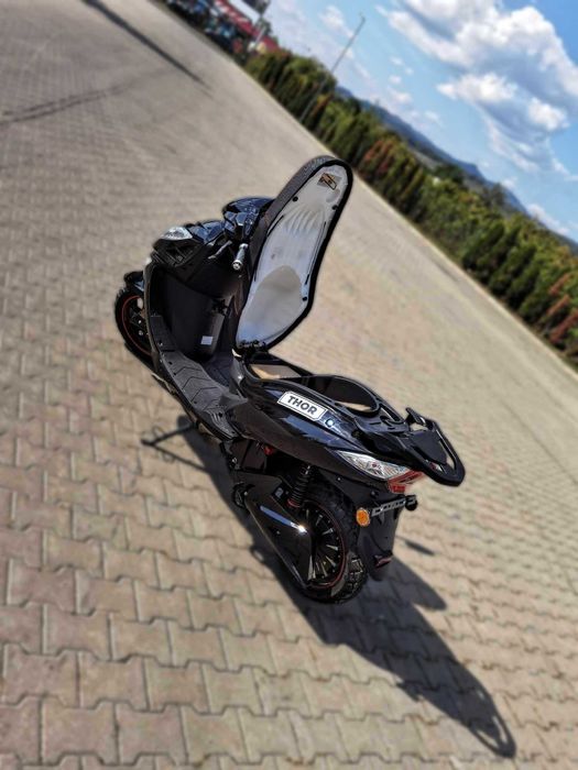 Scuter electric nou THOR RAZOR cu permis Agramix