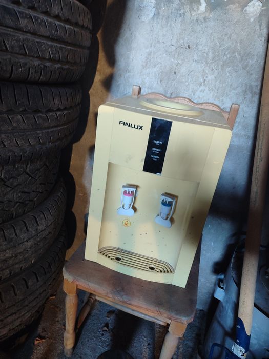 Диспенсър за вода