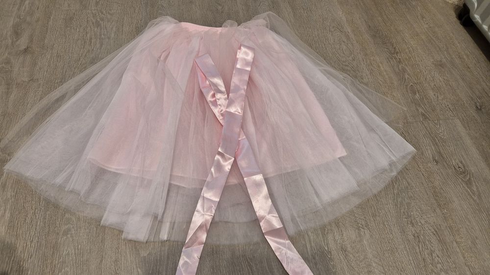 Fusta din tulle noua
