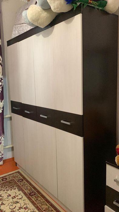 Спальный гарнитур