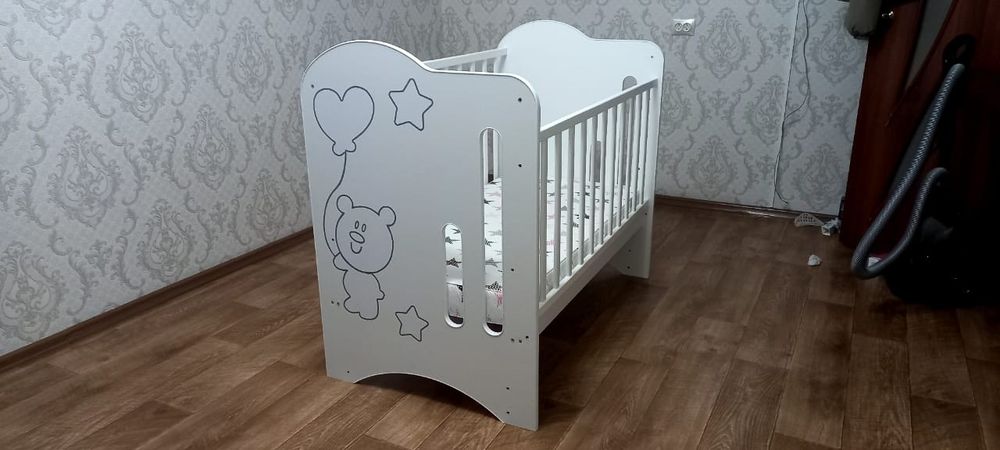 Продам детскую кроватку