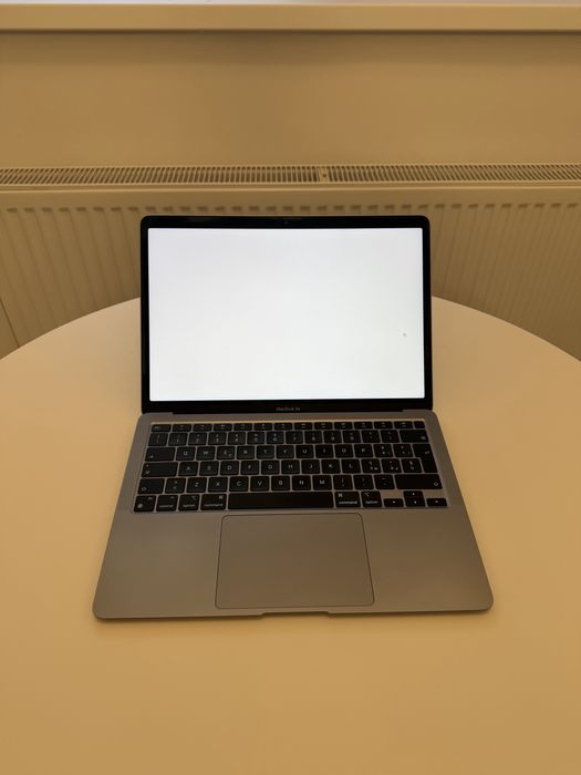 macbook air m1 2020 • Anunturi gratuite • OLX.ro