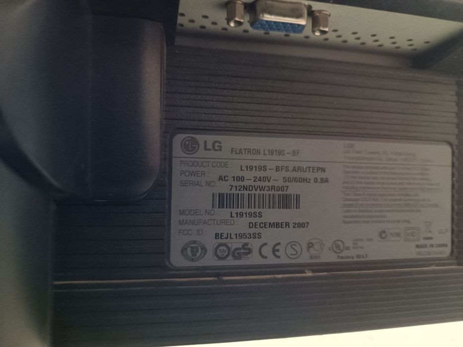 2 taKampiyurt  xolati yaxshi O'fisga & uyda o'yin o'ynashgayam bo'ladi