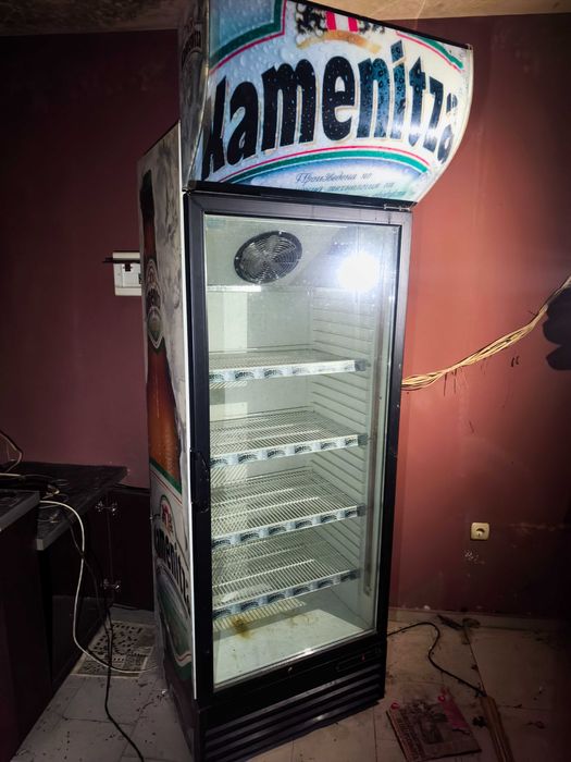 Хладилни витрини / островна минусова витрина