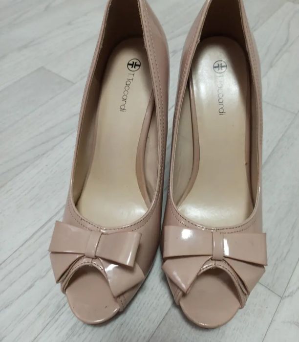 Продам туфли 40 размер