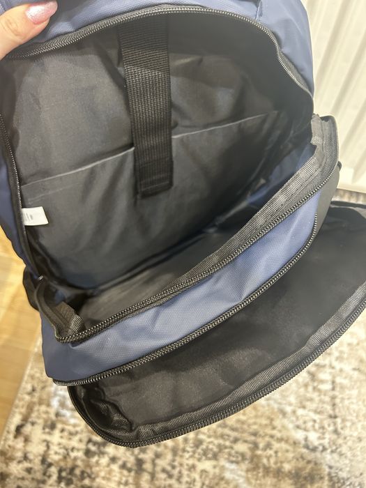 Раница с няколко прегради