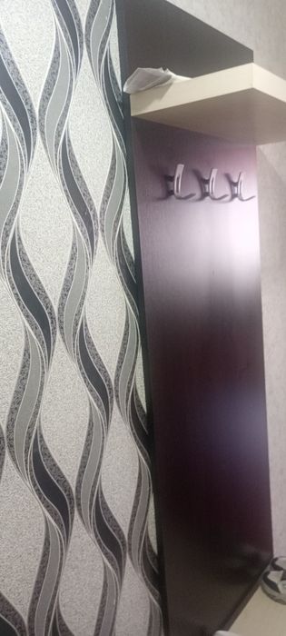 Вешалка для прихожей. Компактная.