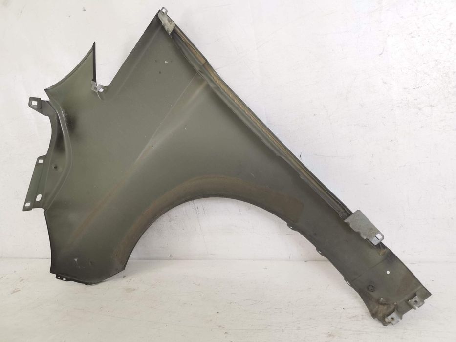 Десен преден калник / Десен преден калник Merc