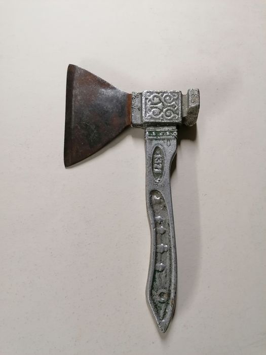 Брадви 4 бр. - стари