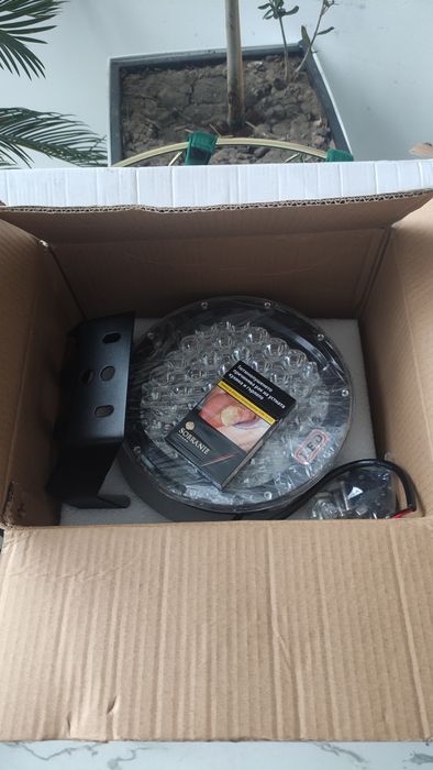 Лед халогени 9 инча х 185вата 2бр.к-т