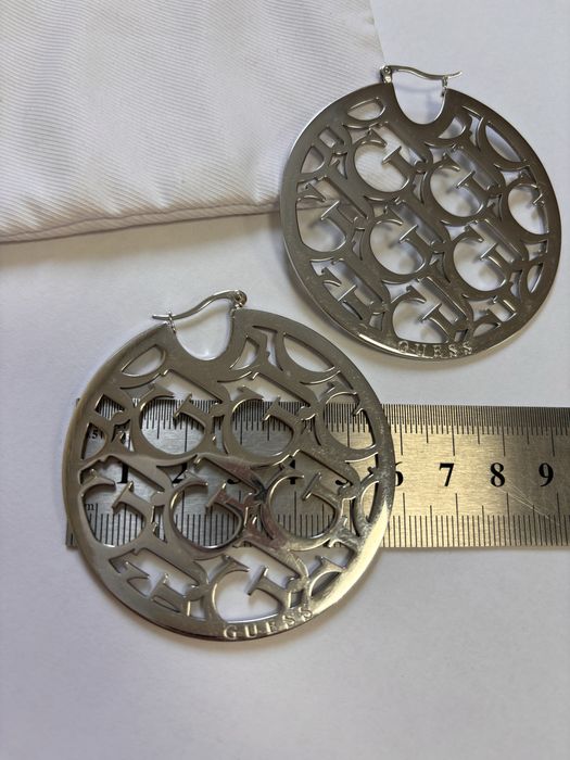 Дамски обеци GUESS