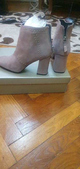 Botine noi Lazzarini nepurtate piele întoarsă lila