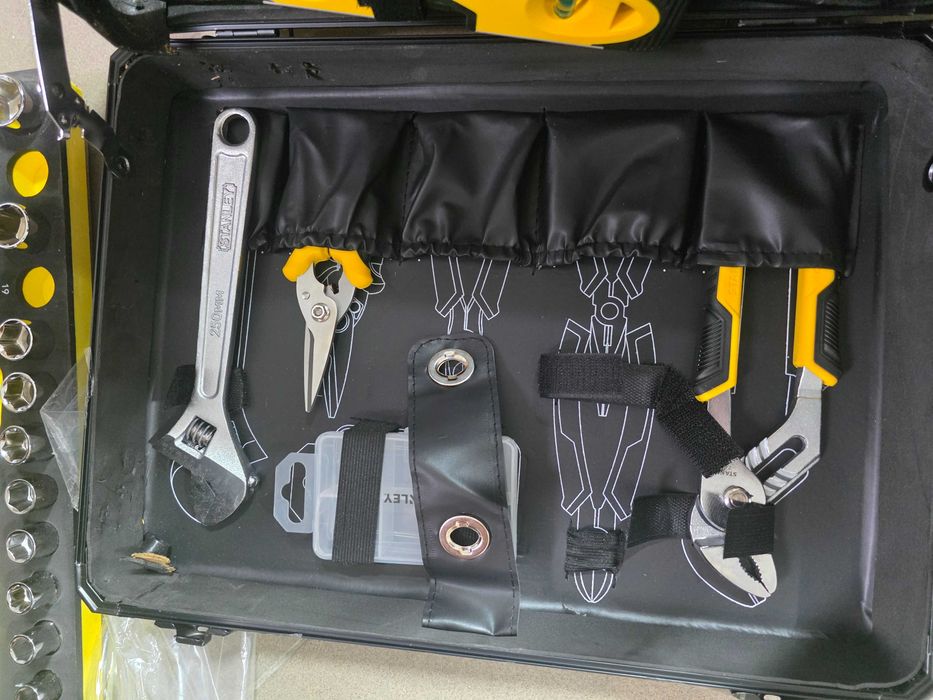 Trusa de scule multifunctionala Stanley STMT98109-1 INCOMPLETA