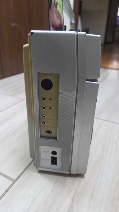 Radiocasetofon veche