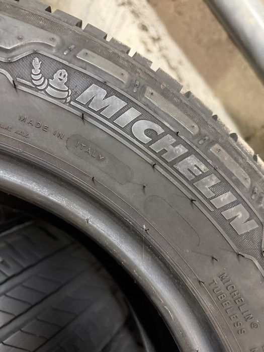215/65/16c 4бр Michelin dot22
