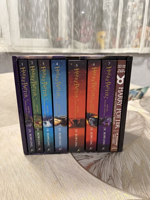 Harry Potter — полный комплект 7 книг + проклятое дитя , английский