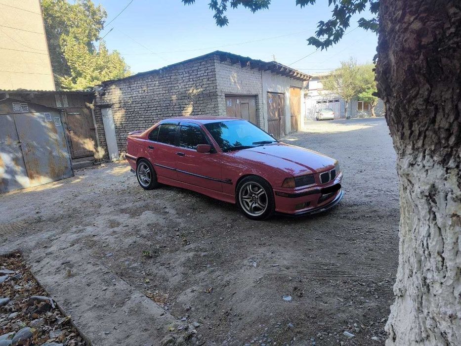 BMW E36 328i 1995 года