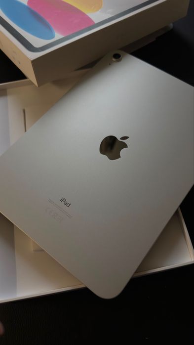 iPad (10th generation) Wi-Fi (64GB)