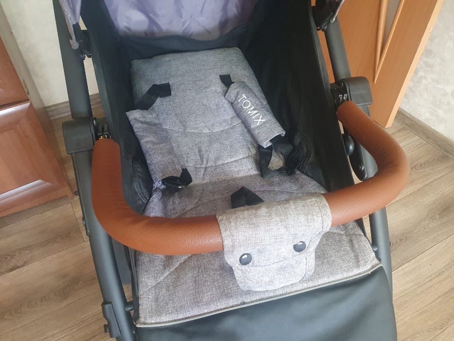 Продам каляску Томикс