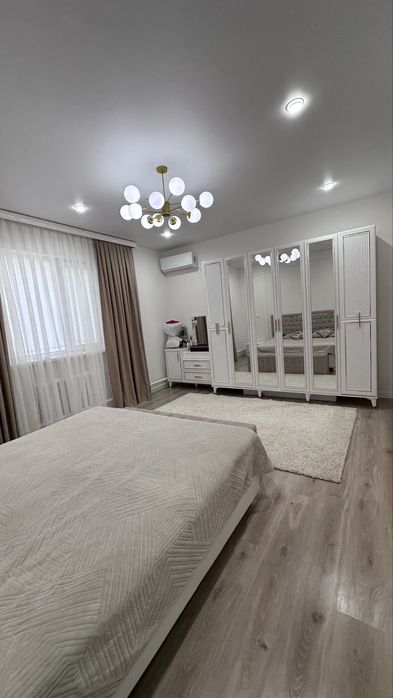 Продам дом с гаражем и времянкой