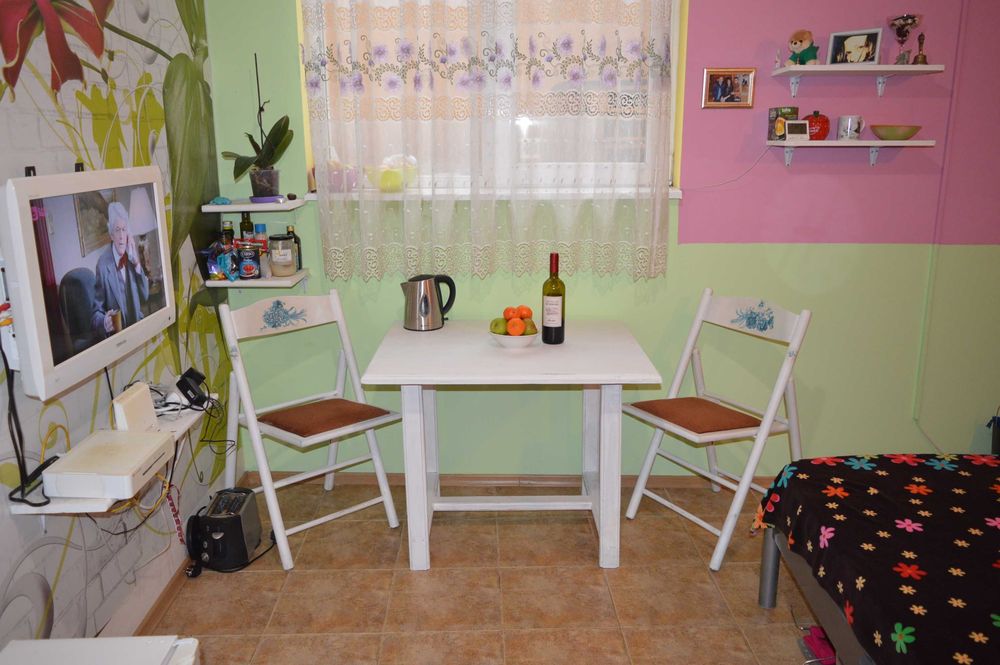 Дава се под наем Едностаен апартамент в Варна, Бриз - 24 кв.м за 270 € - Снимка #2