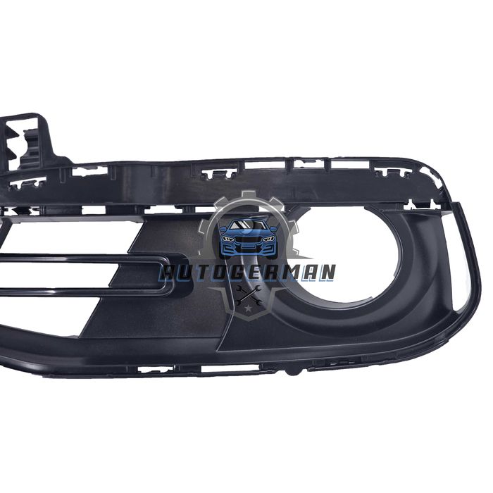 Решетка за предна броня на BMW F30 F31 LCI Facelift халогенни светлини