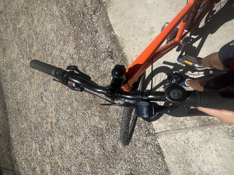 Bike de vanzare folosit putin (aproaoe nou)