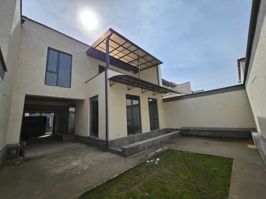 Продам коттедж в Дурмени в "Zarafshan Villas" ЖК  5 минут от ТТЗ