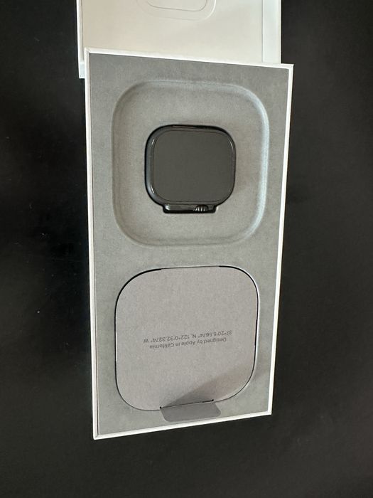 Apple Watch Ultra 2 Black Titanium 49 mm GPS + Cellular, Black Titanium Milanese Loop (S)