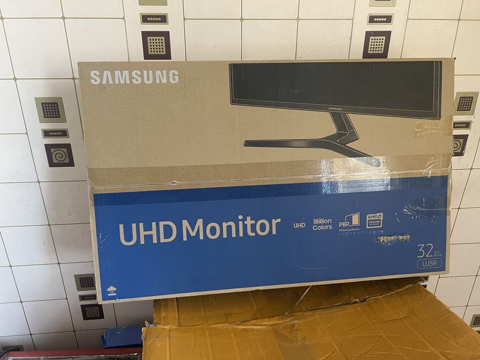 Monitor 4K Samsung 32" UHD