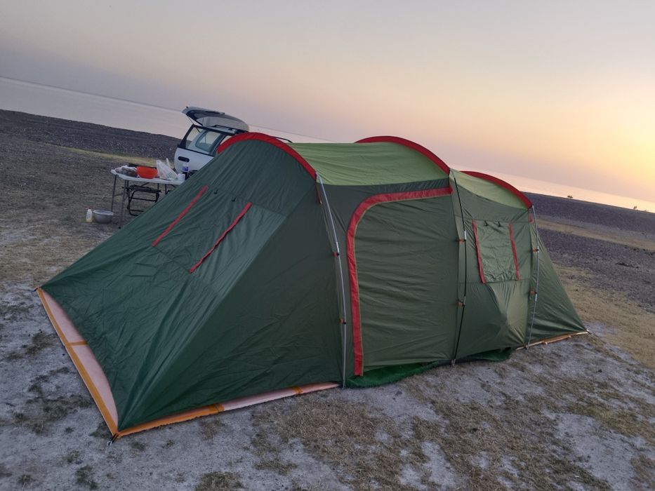 Продам палатку четырех местная