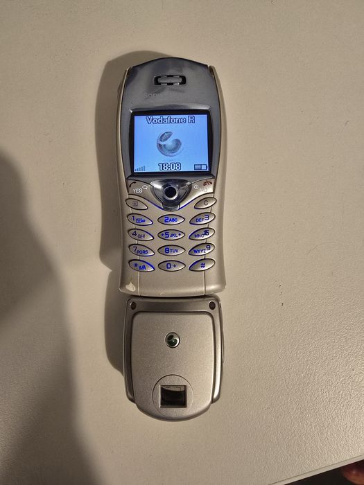 Sony Ericsson T68i +  Camera foto