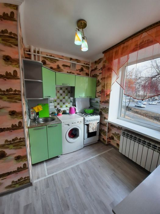 1 ком Евро в центре почасовая 1 000